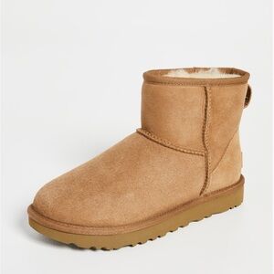 UGG classic mini II
